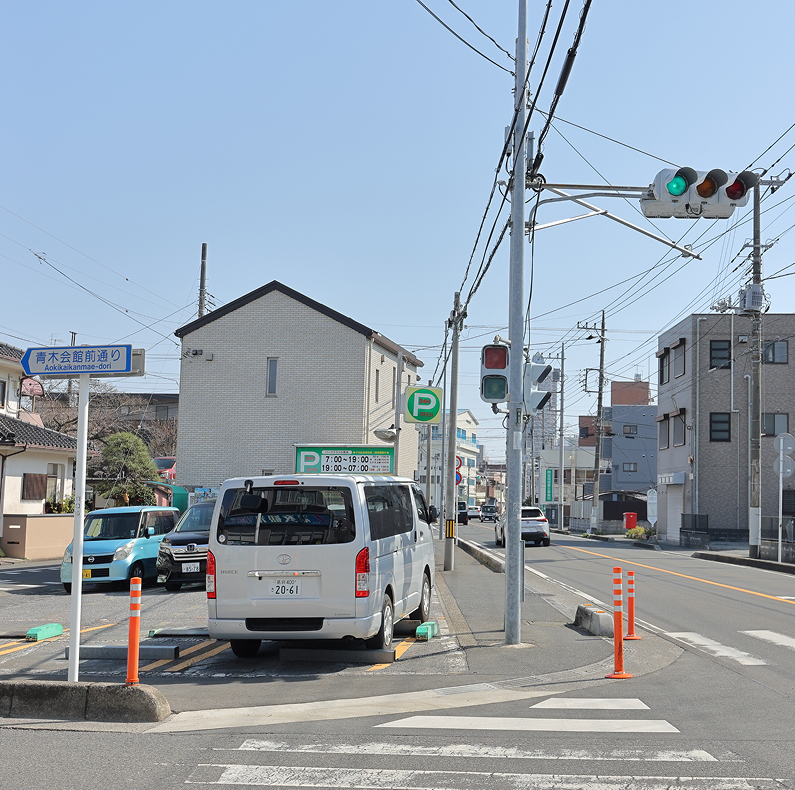 1つめの信号を左折します